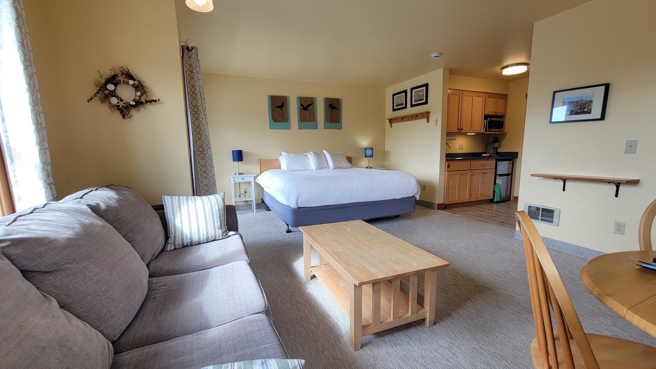 Photo of Livingroom in Downtown Cannon Beach