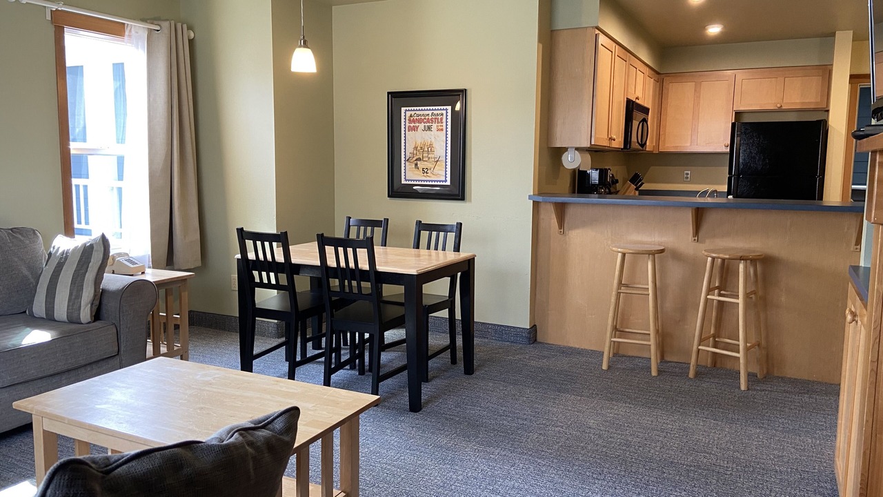 Photo of Livingroom in Downtown Cannon Beach