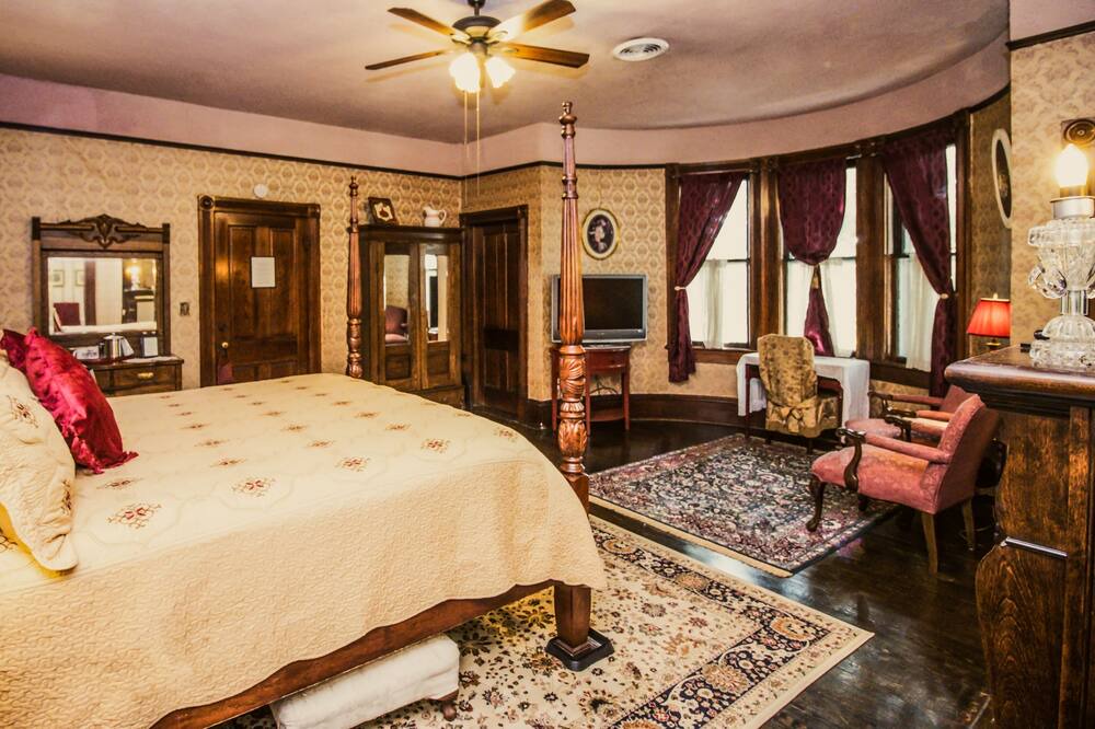 Photo of Bedroom in Toccoa