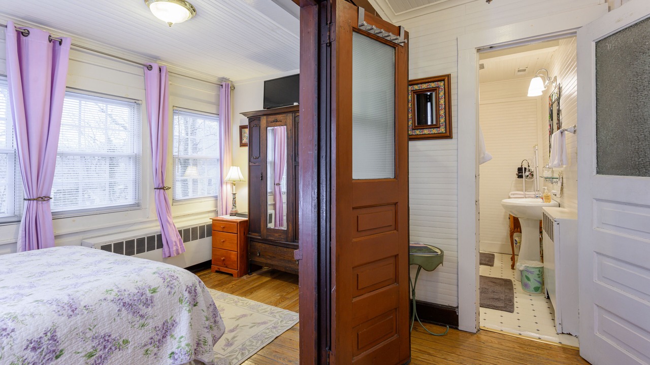 Photo of Bedroom in Asheville