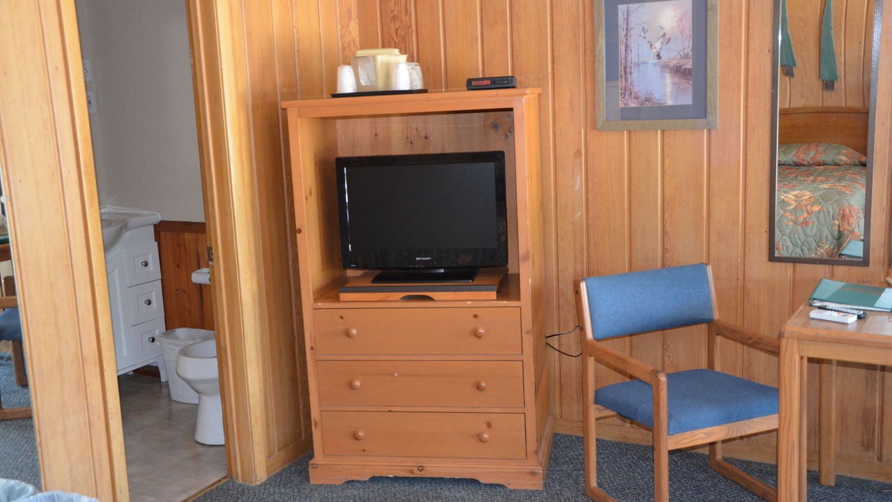 Photo of Bedroom in Spirit Lake