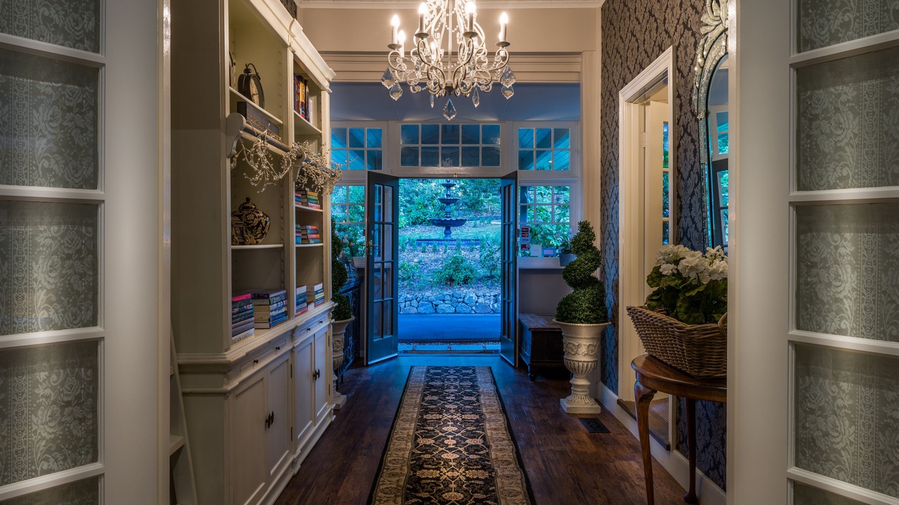 Photo of Others in Sassafras