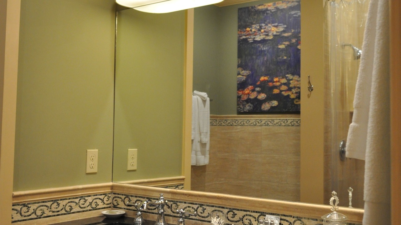 Photo of Bathroom in Darrow