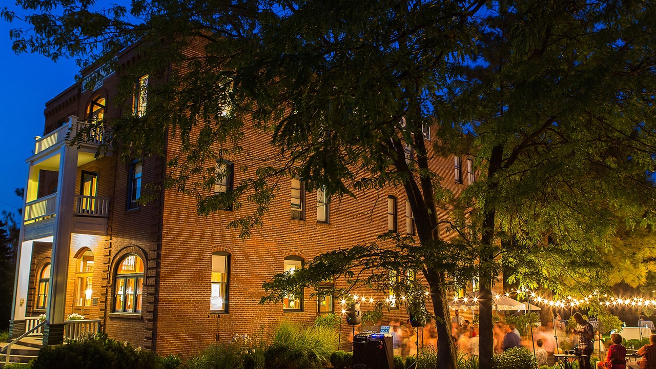 Photo of Buildings in Dufur