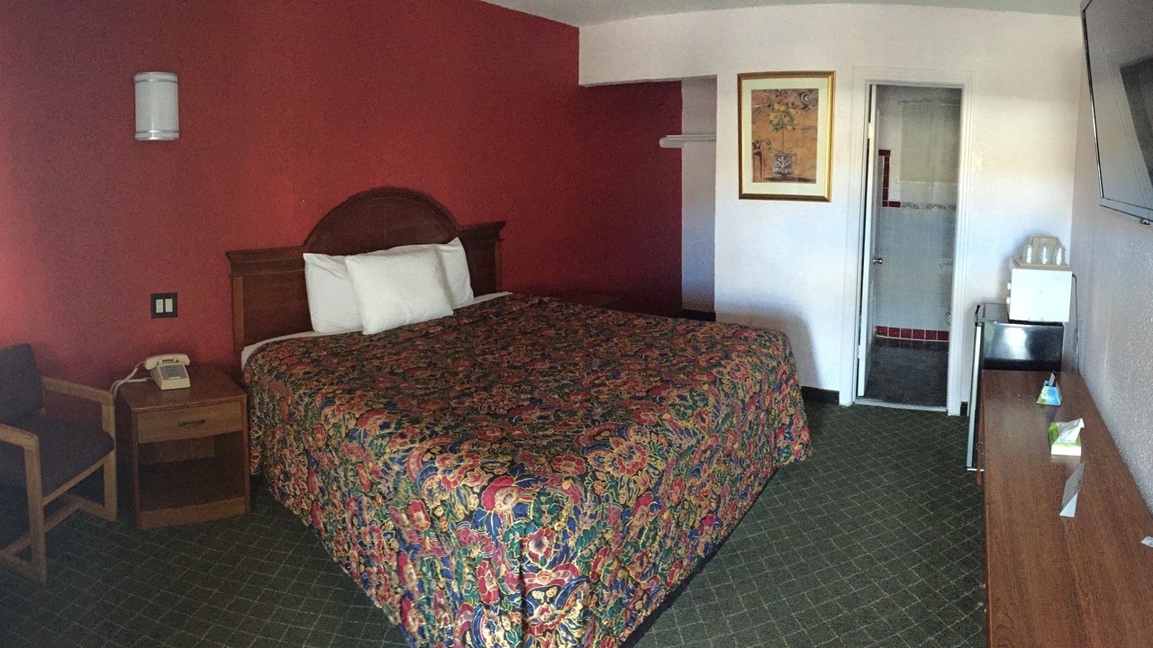 Photo of Bedroom in Roswell