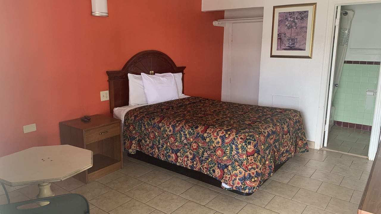 Photo of Bedroom in Roswell