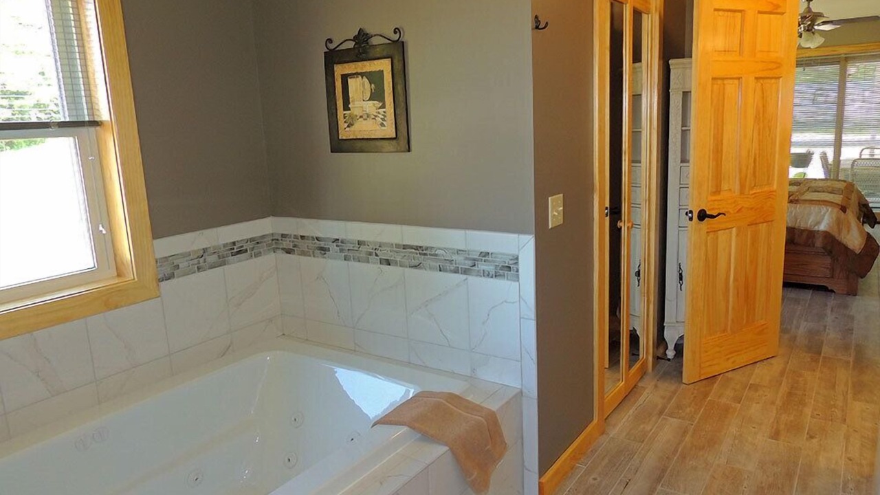 Photo of Bathroom in Cape Vincent