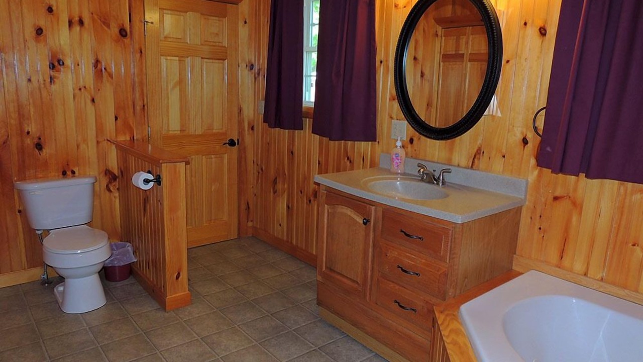 Photo of Bathroom in Cape Vincent