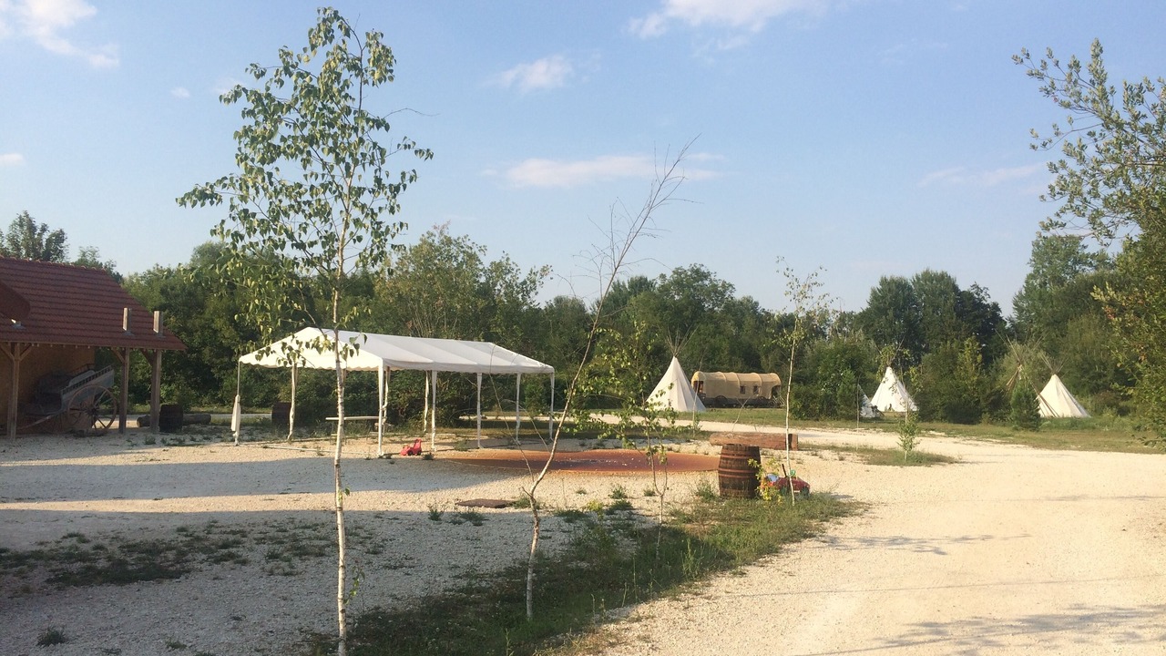 Photo of Outdoor in Barberey-aux-Moines