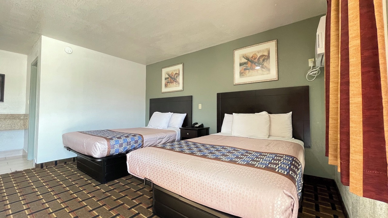 Photo of Bedroom in Ada