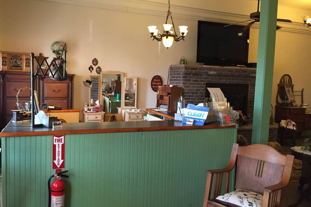 Photo of Others in Holdenville