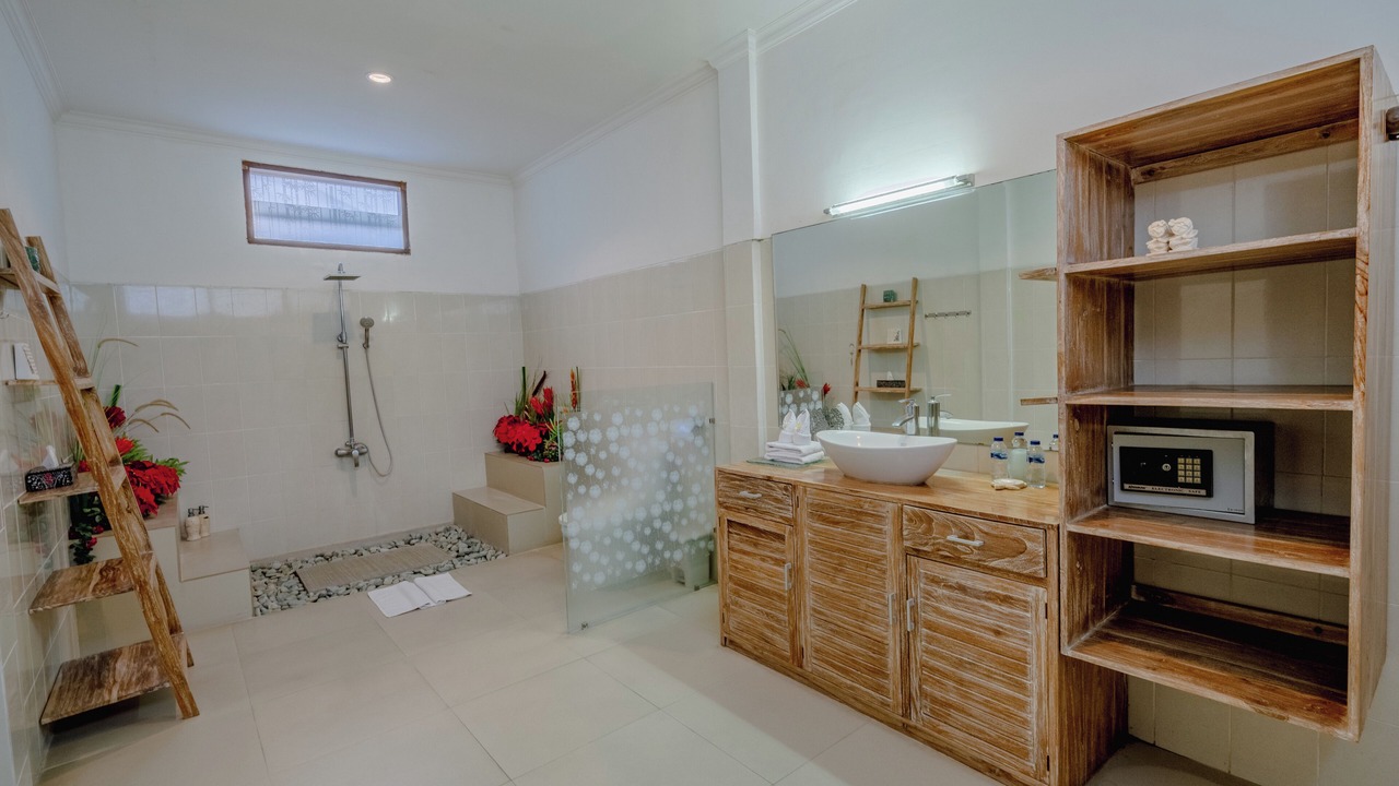Photo of Bathroom in Laksmana