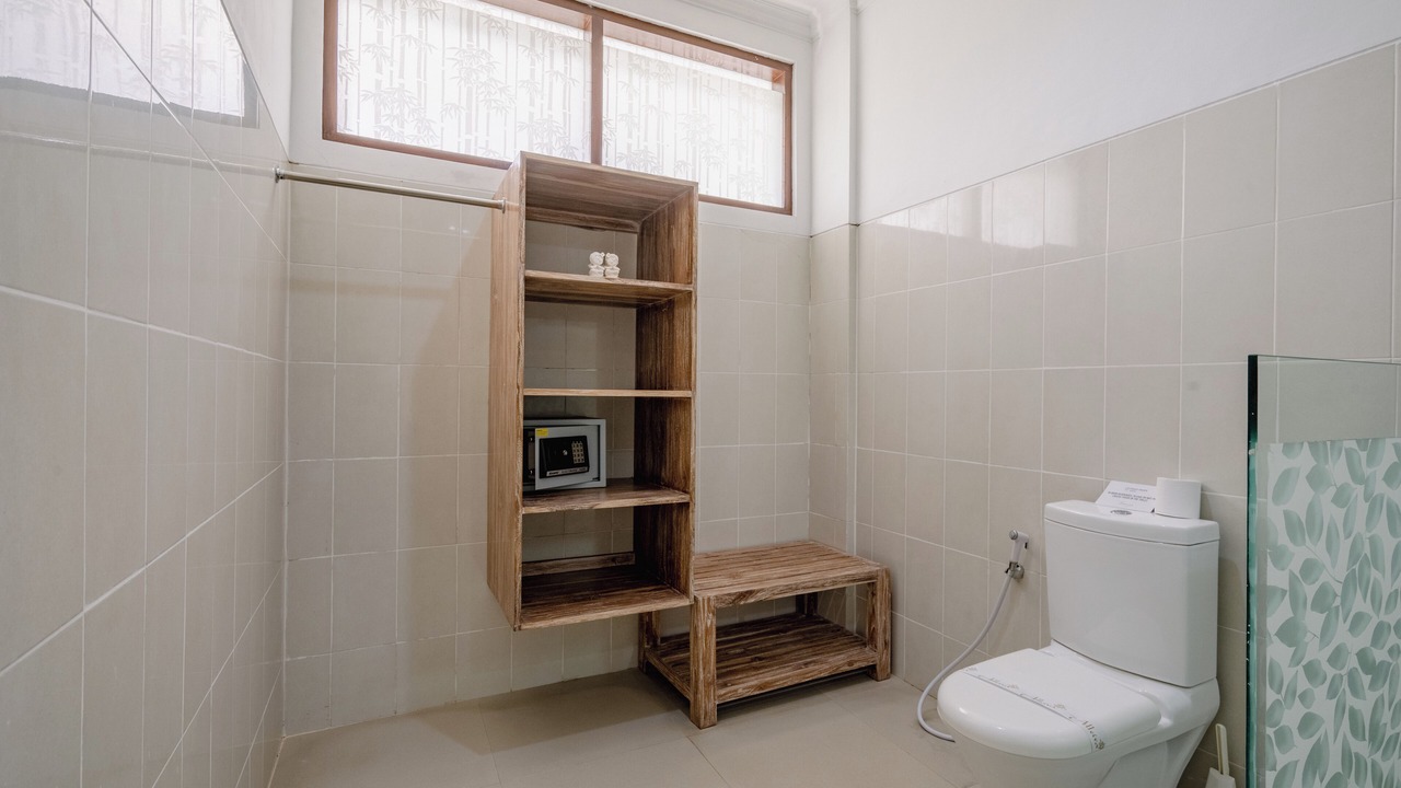 Photo of Bathroom in Laksmana