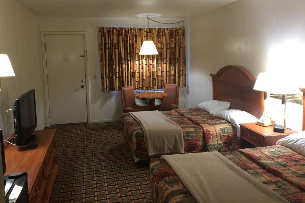 Photo of Bedroom in Daleville