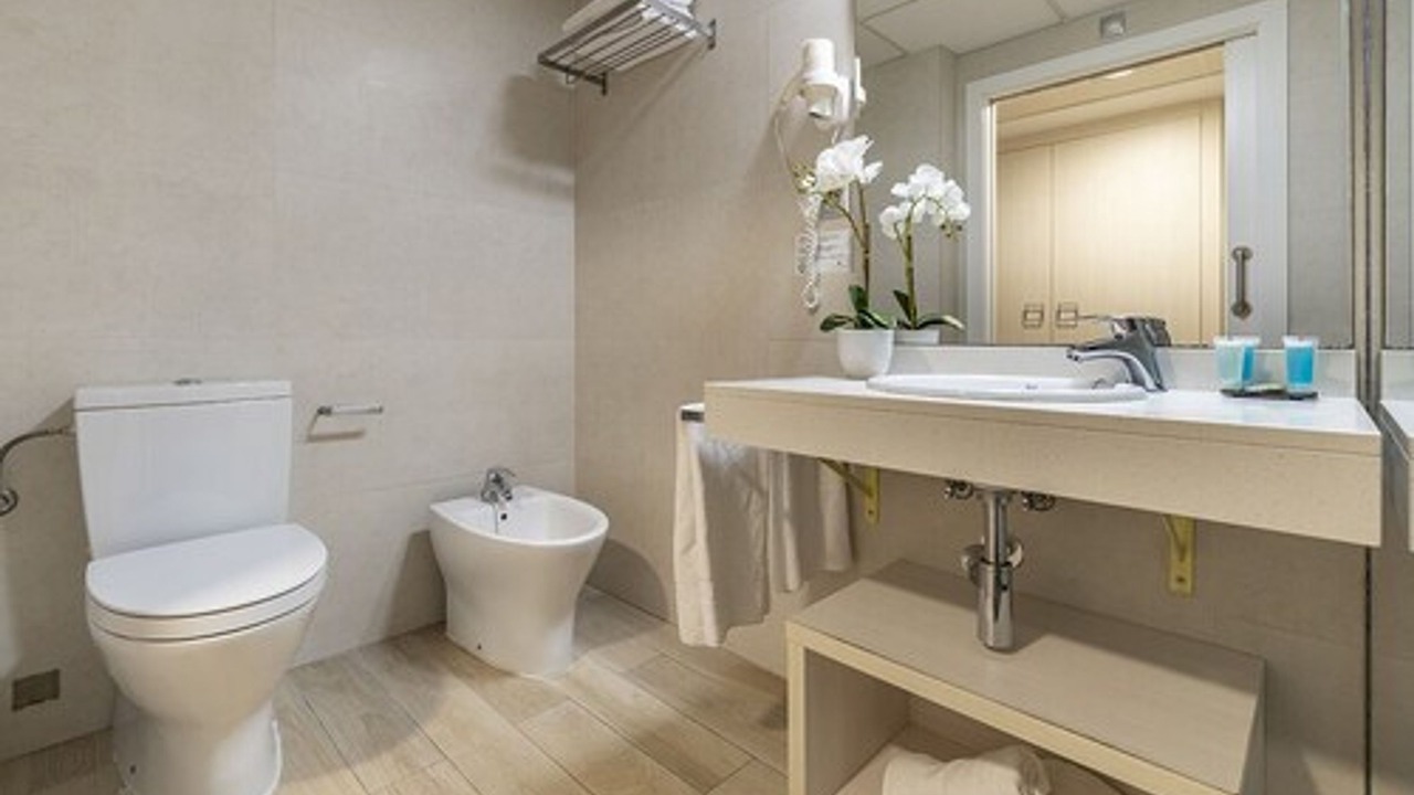Photo of Bathroom in Reus