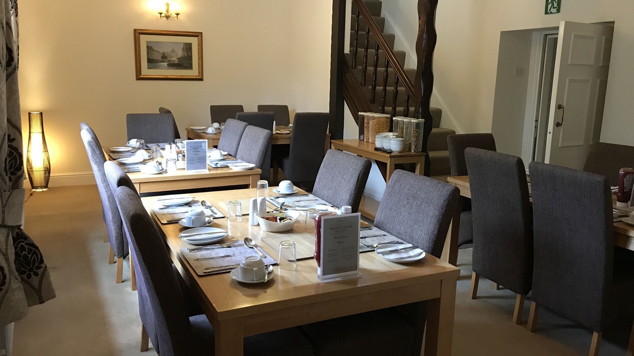 Photo of Others in Oulton