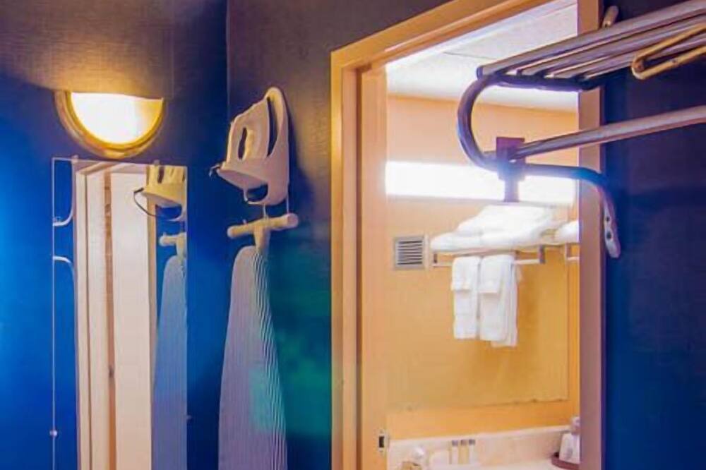 Photo of Bathroom in Newark
