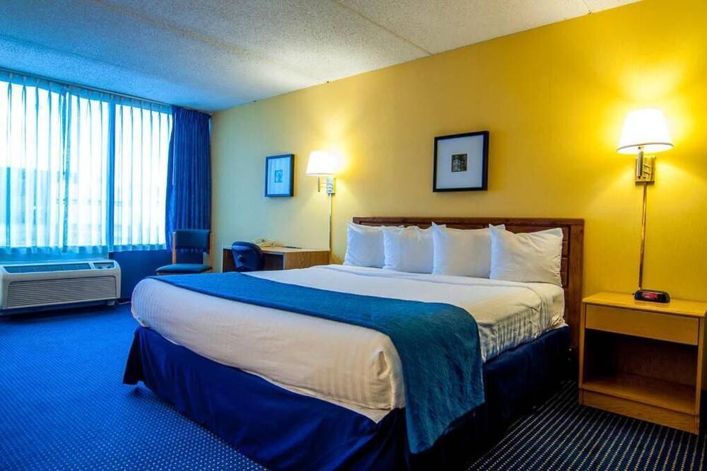 Photo of Bedroom in Newark
