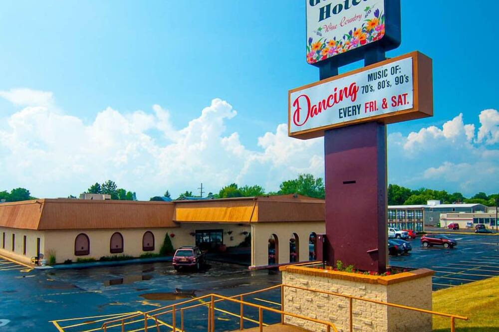 Photo of Outdoor in Newark