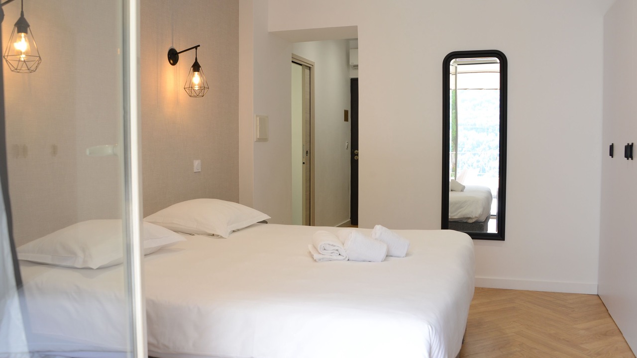 Photo of Bedroom in Porto