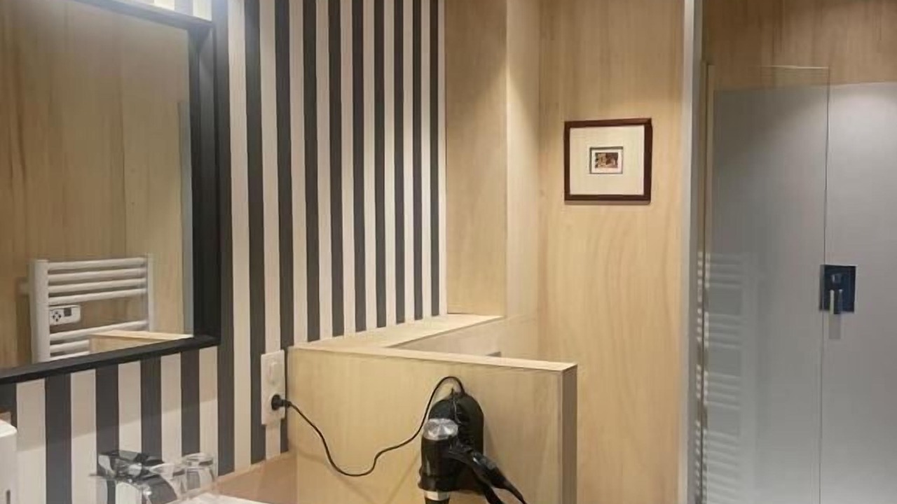 Photo of Bathroom in Gemil