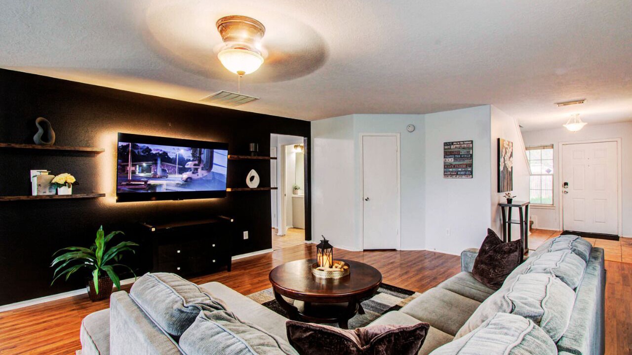 Photo of Livingroom in Houston