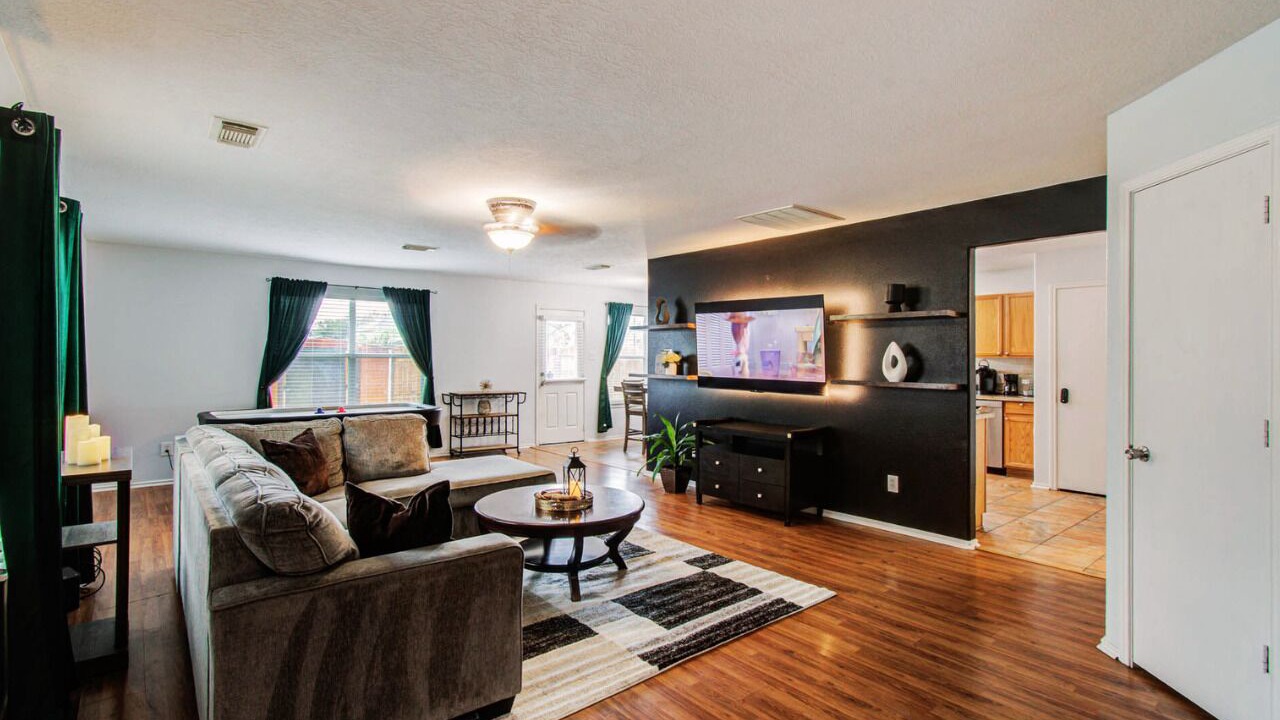 Photo of Livingroom in Houston