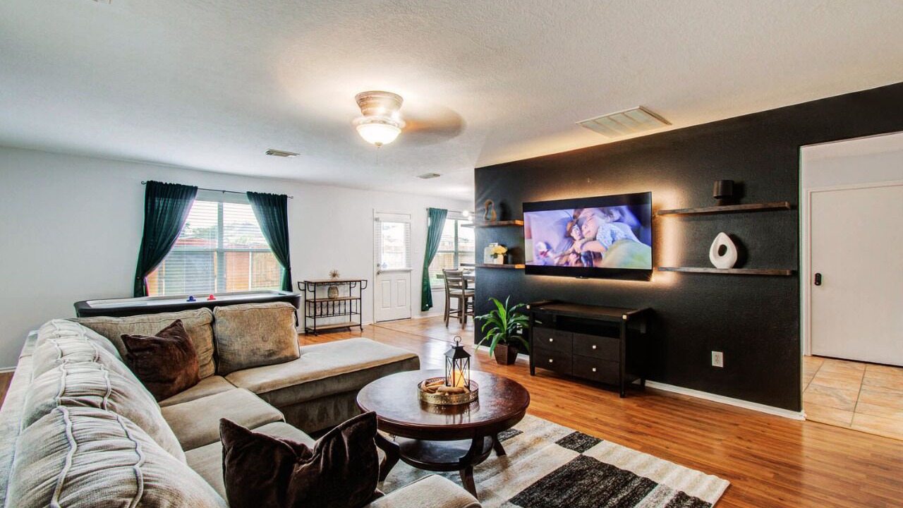 Photo of Livingroom in Houston