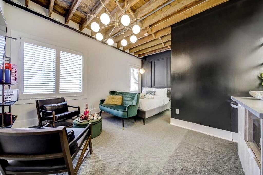 Photo of Livingroom in New Toronto