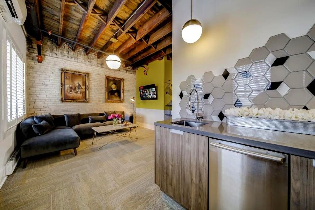 Photo of Livingroom in New Toronto
