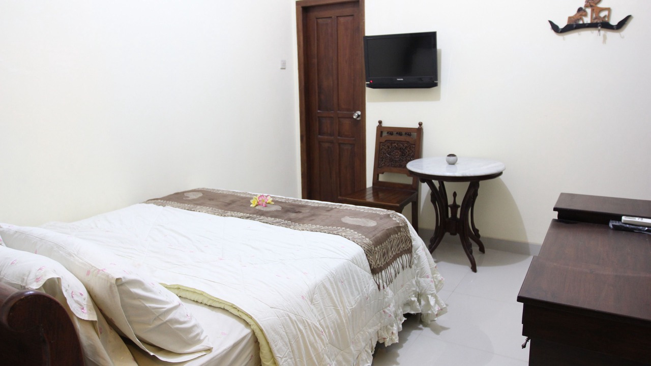 Photo of Bedroom in Wirobrajan