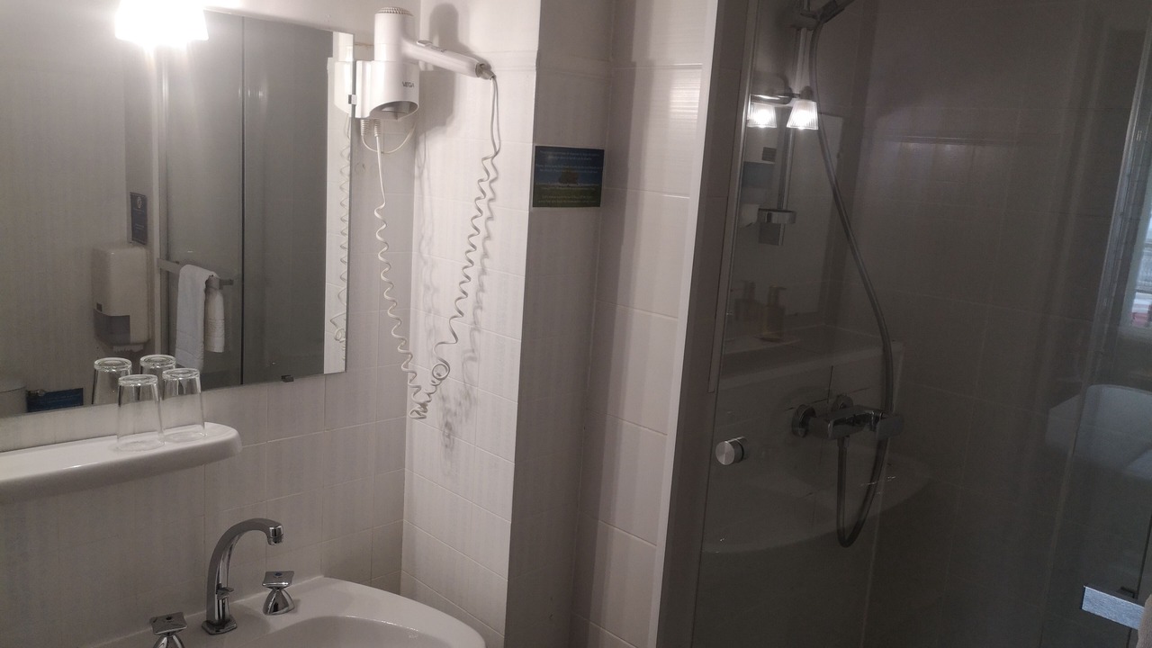 Photo of Bathroom in La Roche-Bernard