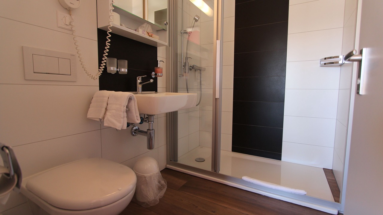 Photo of Bathroom in Tschierv