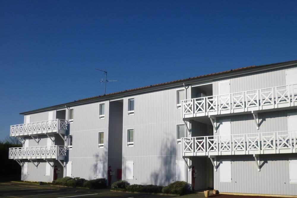 Photo of Outdoor in Beaucouze