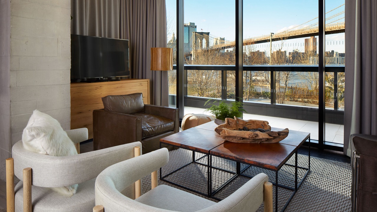 Photo of Others in Brooklyn Heights