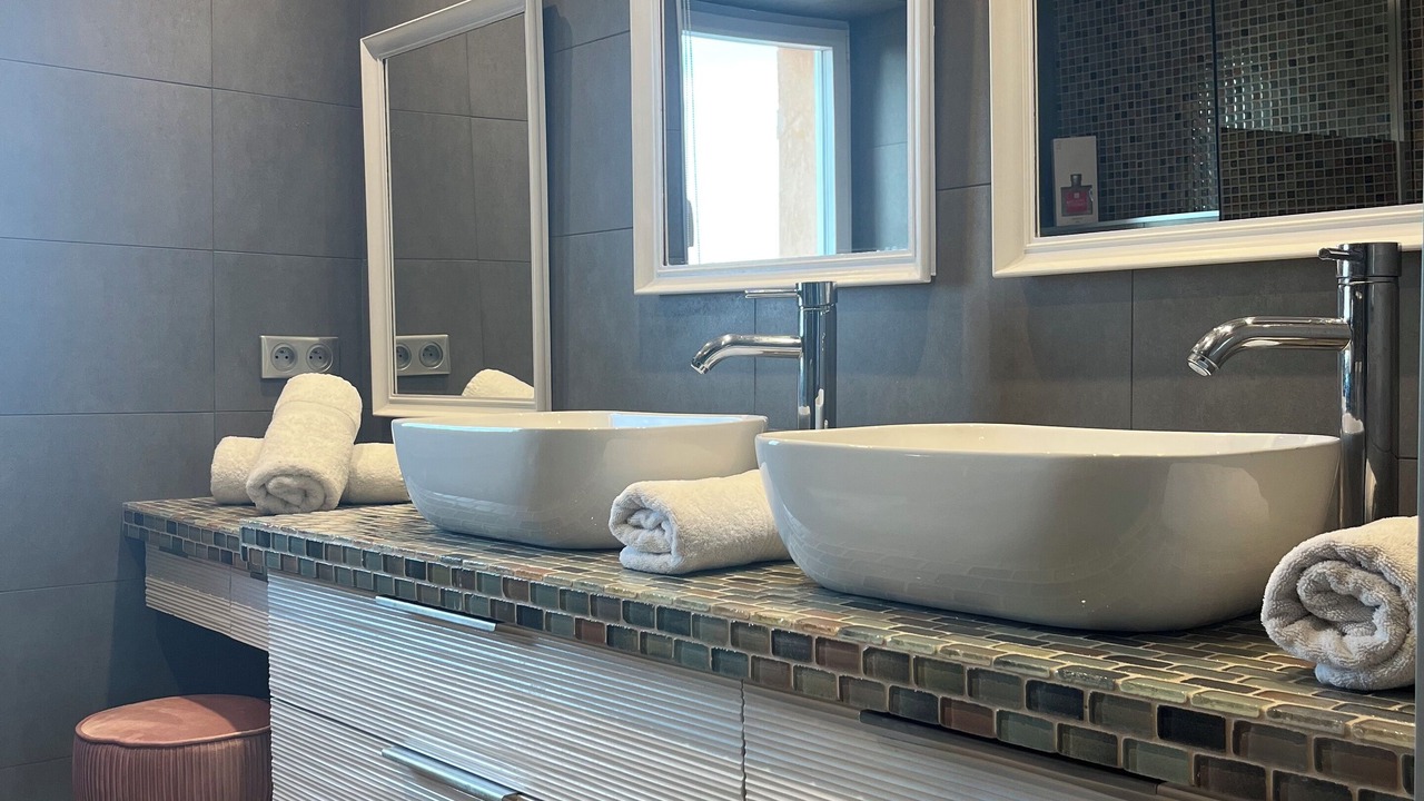 Photo of Bathroom in Bandol