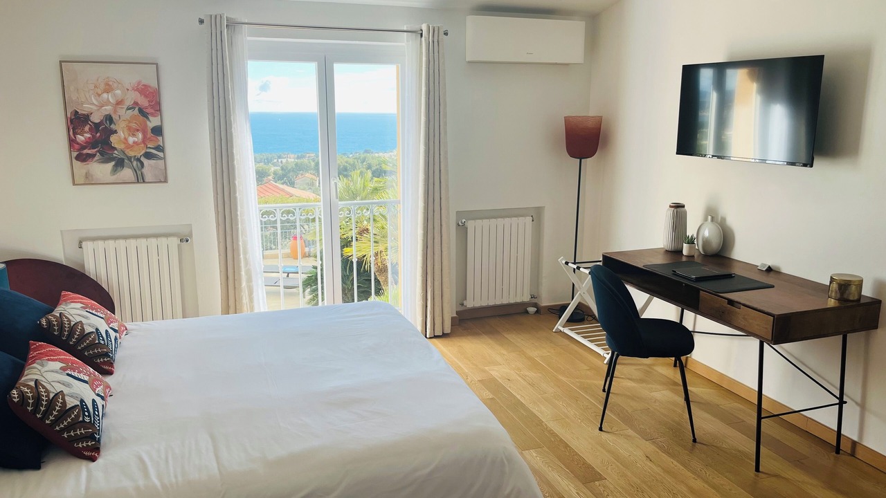 Photo of Bedroom in Bandol