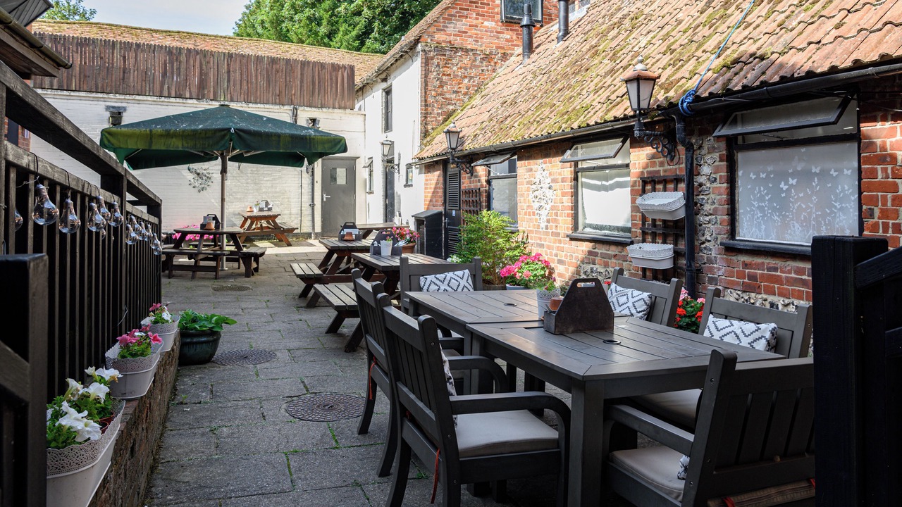 Photo of Patio Balcony in North Waltham