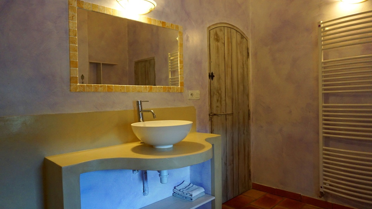 Photo of Bathroom in Simiane-la-Rotonde