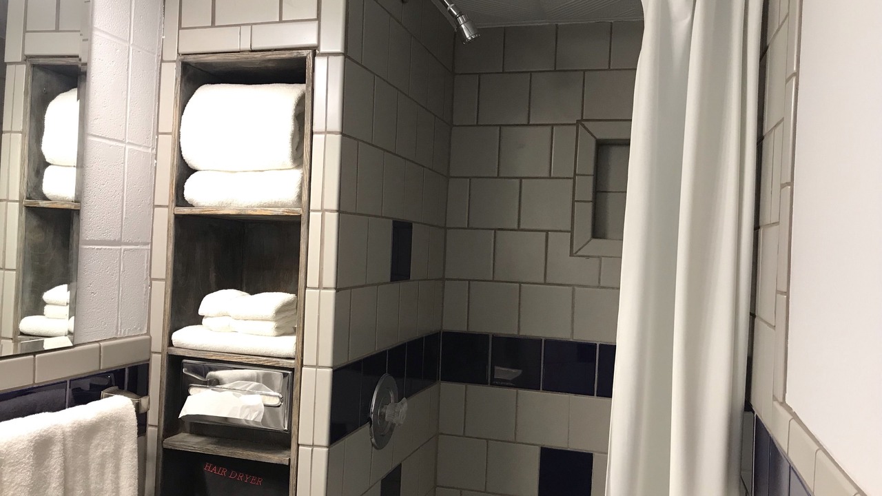 Photo of Bathroom in Hardin