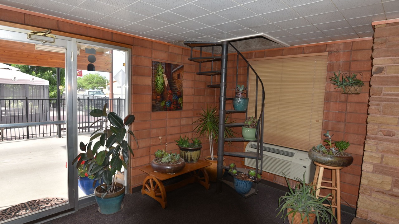 Photo of Others in Hardin