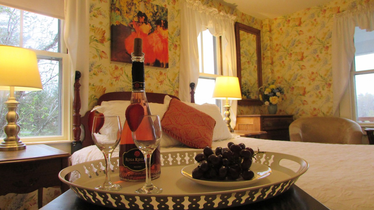 Photo of Bedroom in Center Lovell