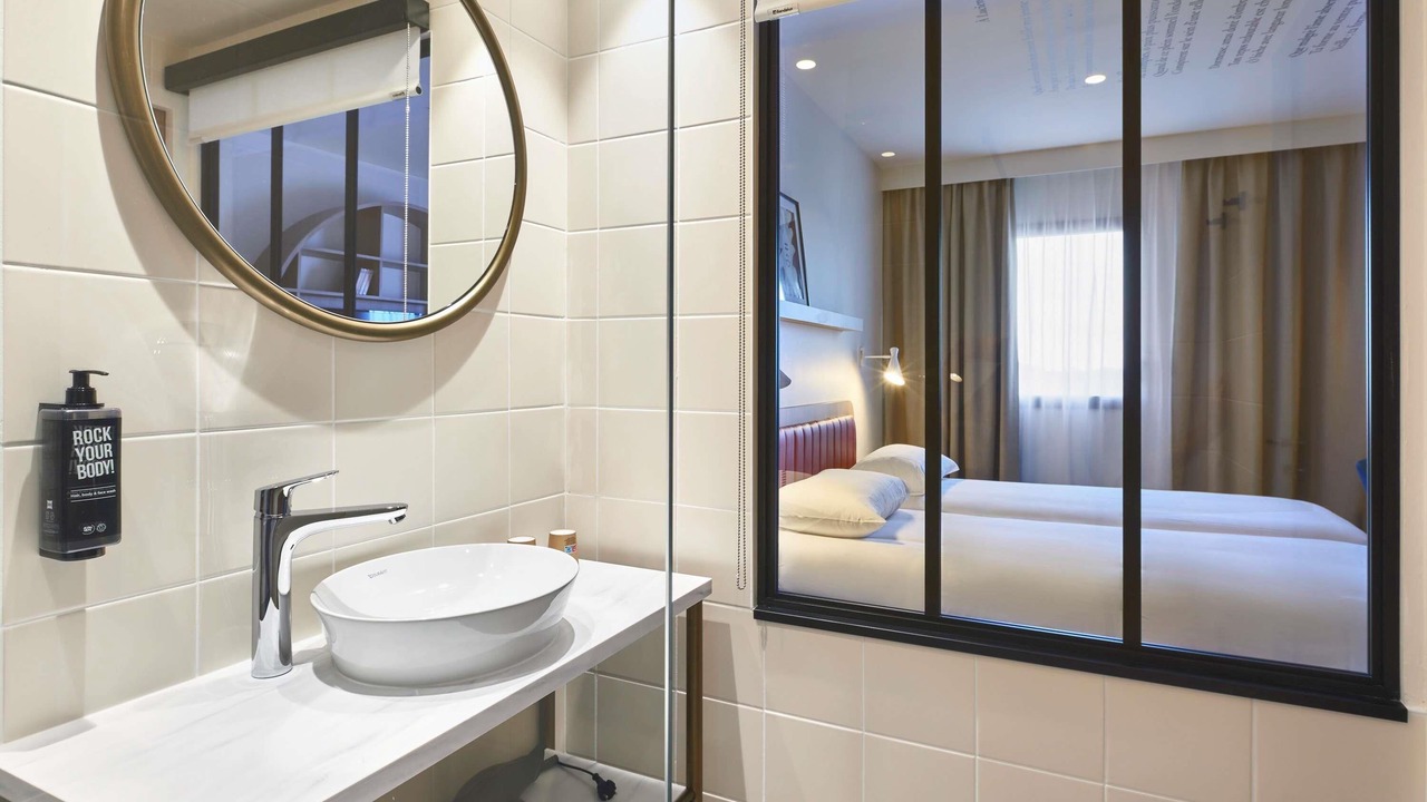 Photo of Bedroom in Mouilleron-le-Captif