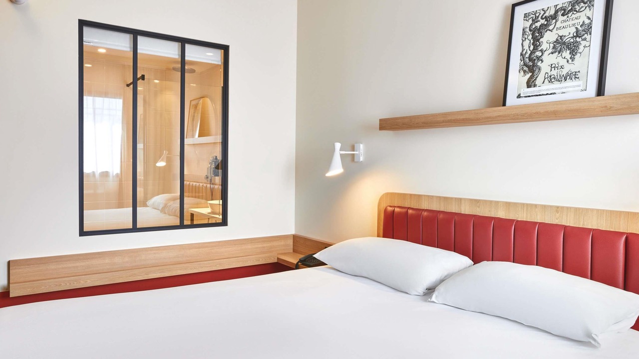 Photo of Bedroom in Mouilleron-le-Captif