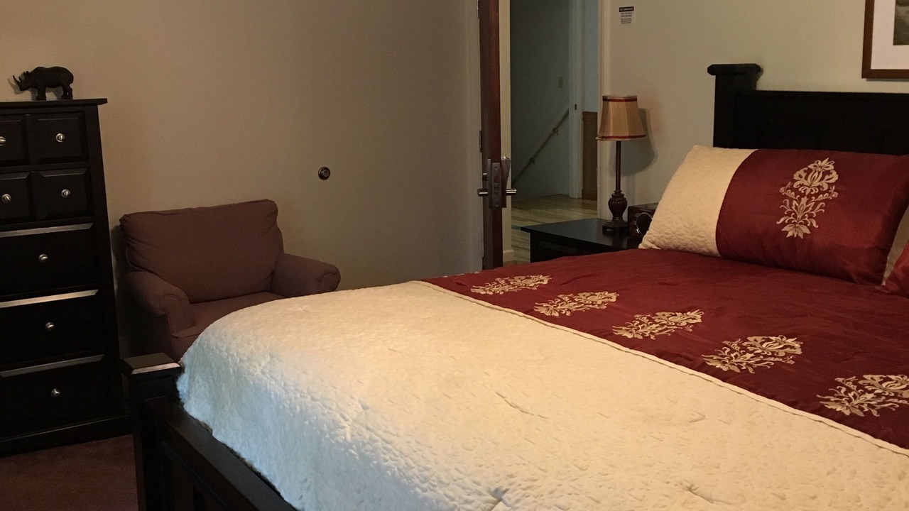 Photo of Bedroom in Glenwood