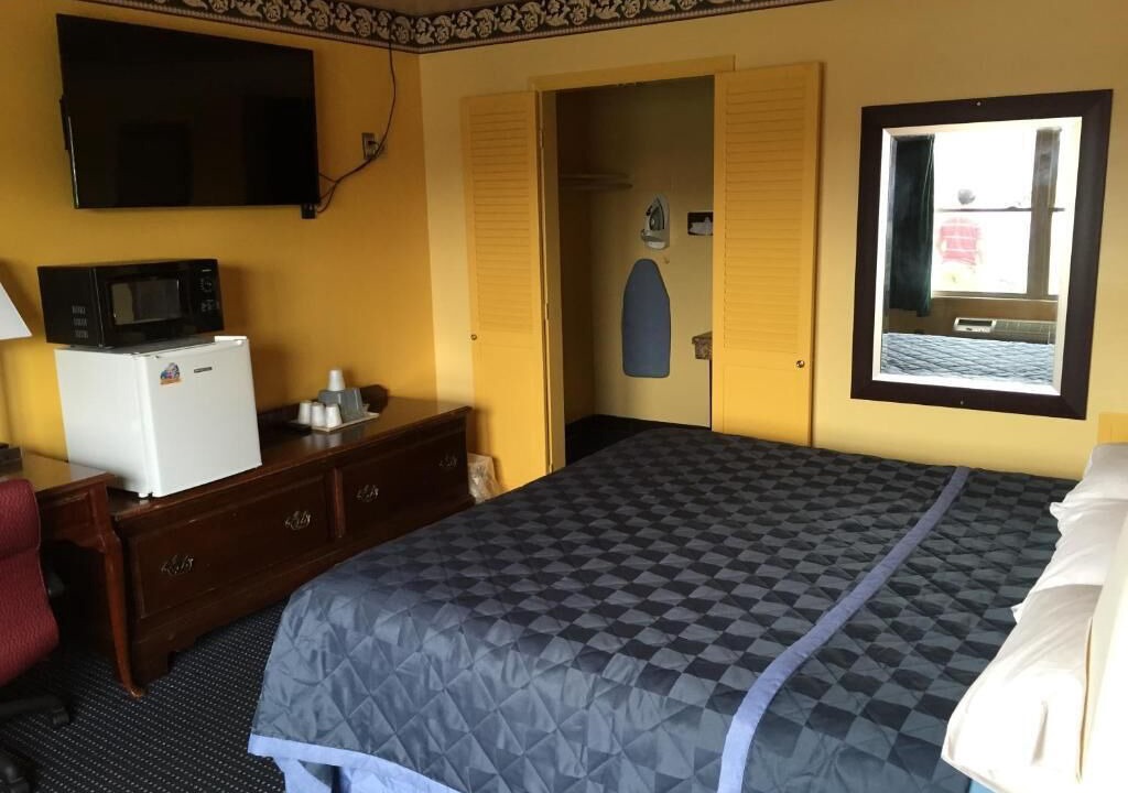 Photo of Bedroom in Norwalk