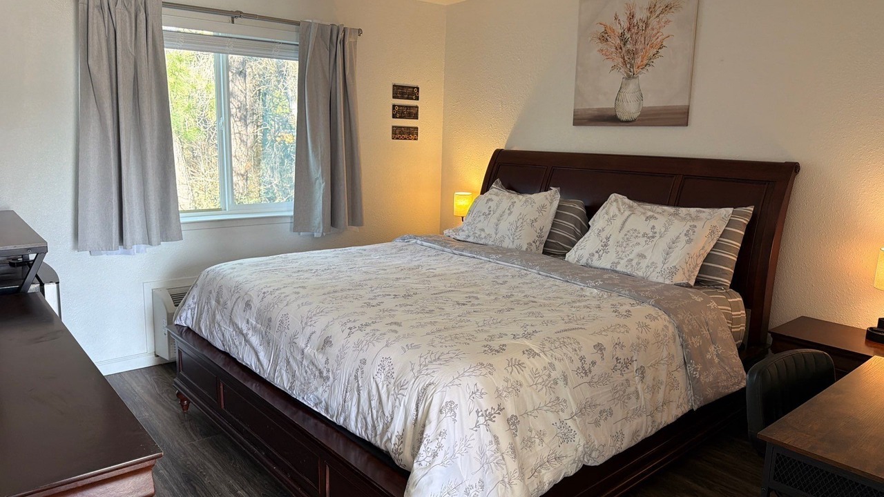 Photo of Bedroom in Brownsville