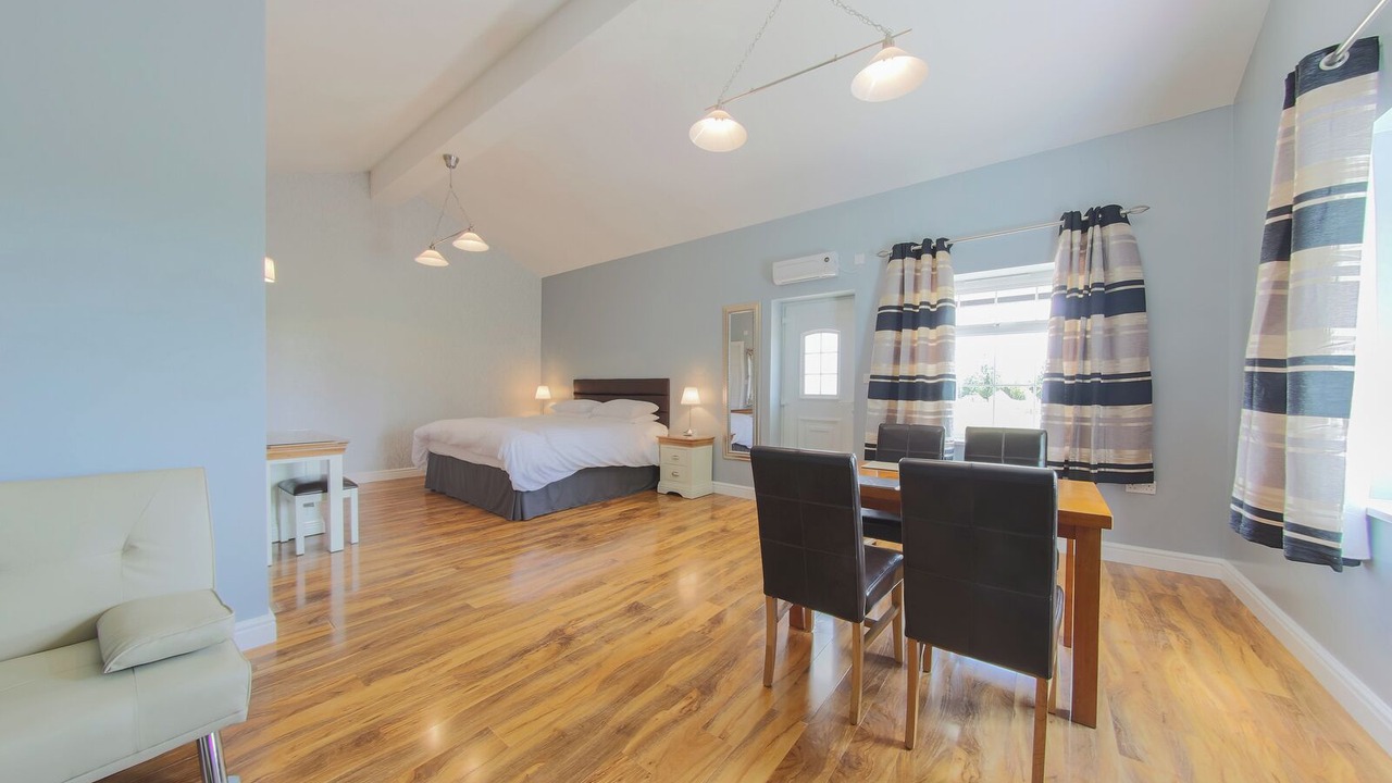 Photo of Others in Chackmore