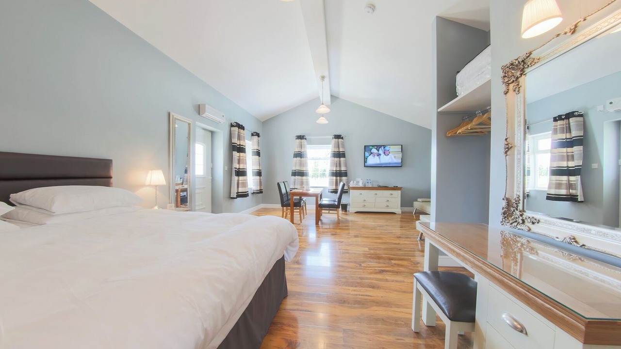 Photo of Others in Chackmore