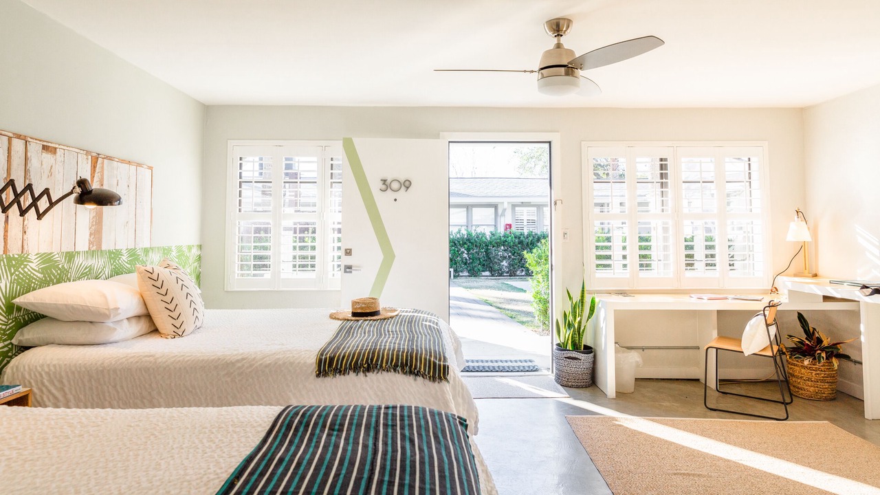 Photo of Livingroom in Atlantic Beach